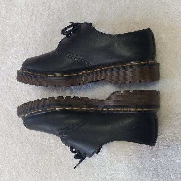 Vintage 90s Y2K Black Dr. Martens Classic Leather Lace Up Oxford - Picture 8 of 10